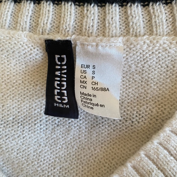 H&M knitted vest - Picture 3 of 4